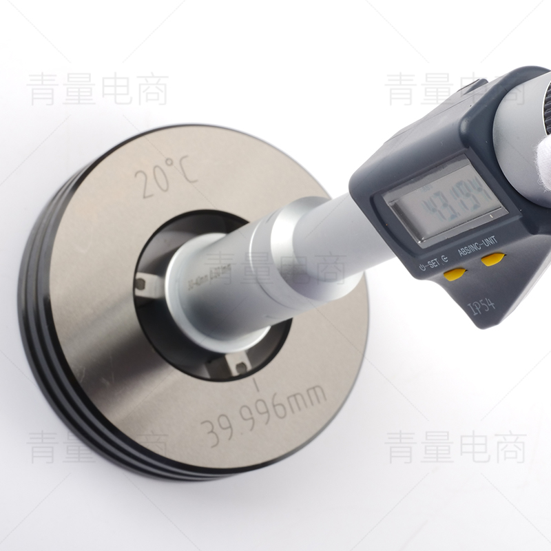 电子三点内径千分尺